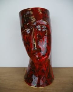 Osłonka ceramiczna "Modiglani" średnia czerwona