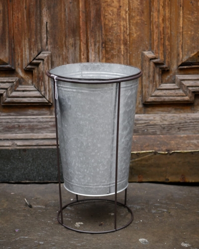 Stojak z doniczką okrągły L_1.jpg